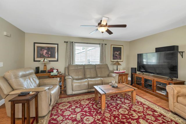 2 Goldenrod Way, North Hampton, NH 03862