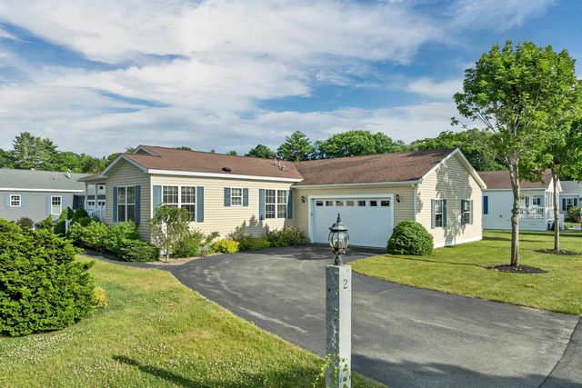 2 Goldenrod Way, North Hampton, NH 03862