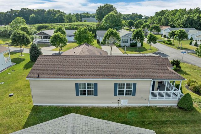 2 Goldenrod Way, North Hampton, NH 03862