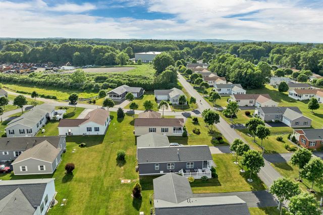 2 Goldenrod Way, North Hampton, NH 03862