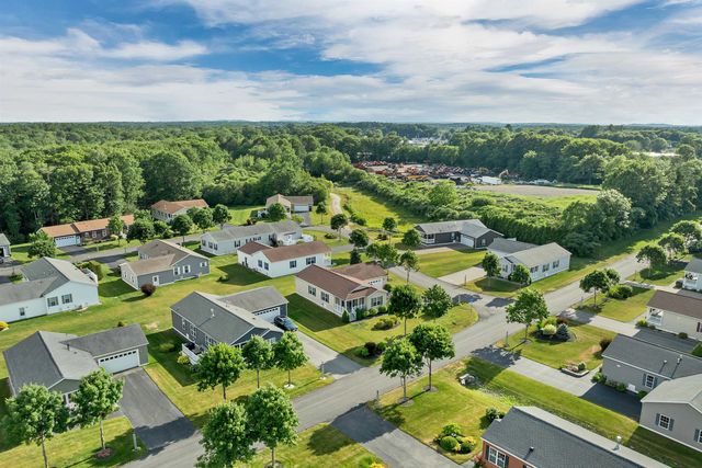 2 Goldenrod Way, North Hampton, NH 03862