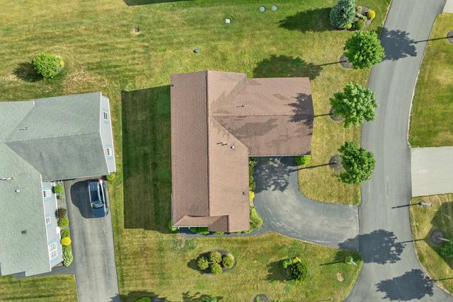 2 Goldenrod Way, North Hampton, NH 03862