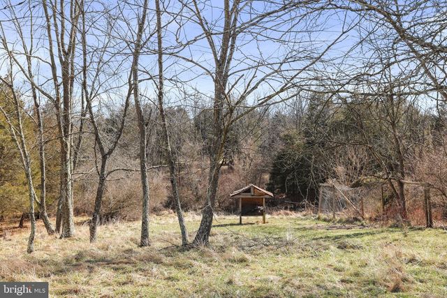19 TIE RUN RD, Martinsburg, WV 25405