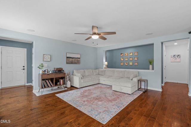 3137 Willow Ranch Drive, Fuquay Varina, NC 27526