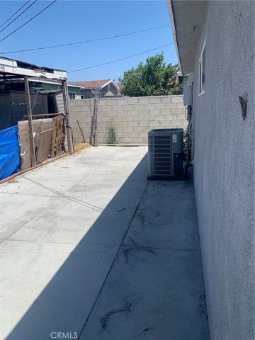 1359 E 94th Street E, Los Angeles, CA 90002