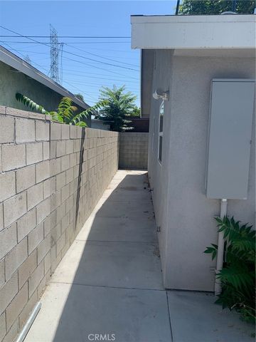 1359 E 94th Street E, Los Angeles, CA 90002