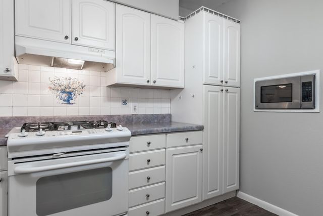 12118 Brisbane Avenue, Farmers Branch, TX 75234