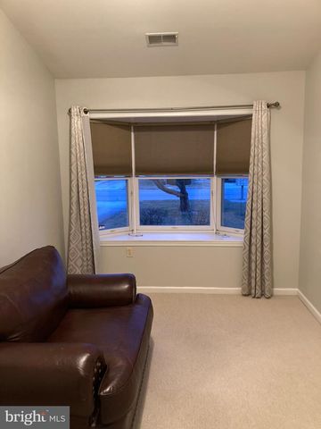 1213 PROGRESS RD, Chambersburg, PA 17201