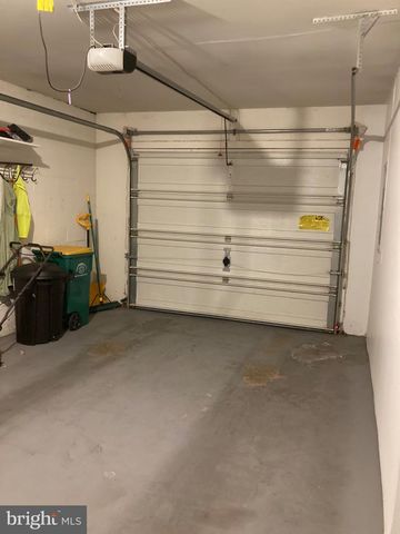 1213 PROGRESS RD, Chambersburg, PA 17201