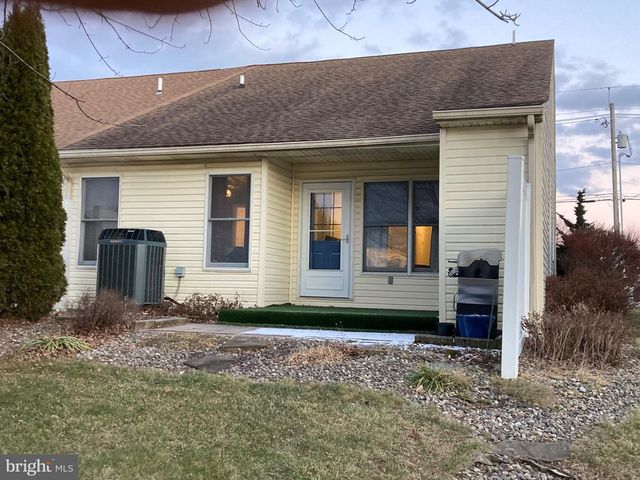 1213 PROGRESS RD, Chambersburg, PA 17201