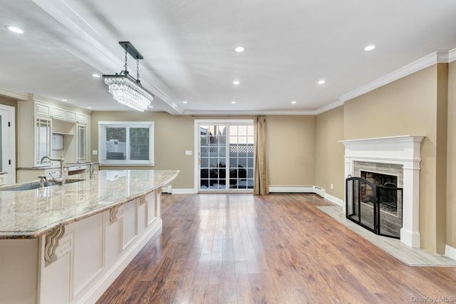 20 Sagamore Way S, Jericho, NY 11753