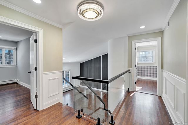 20 Sagamore Way S, Jericho, NY 11753