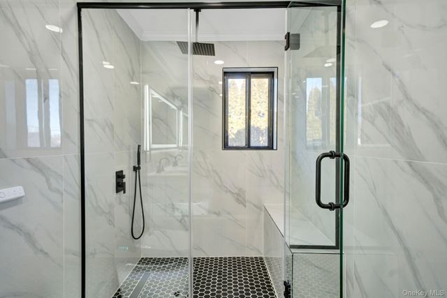 20 Sagamore Way S, Jericho, NY 11753