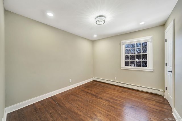 20 Sagamore Way S, Jericho, NY 11753