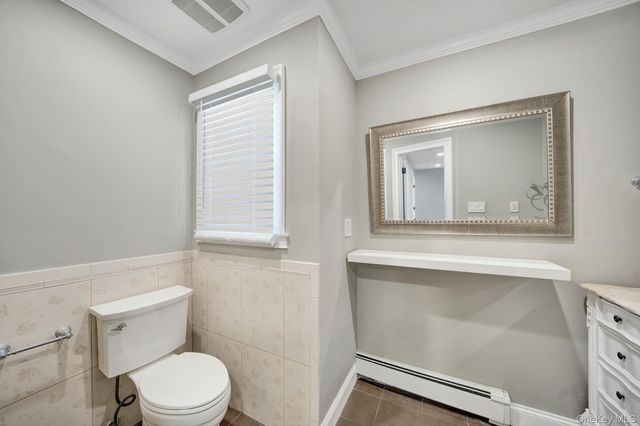 20 Sagamore Way S, Jericho, NY 11753