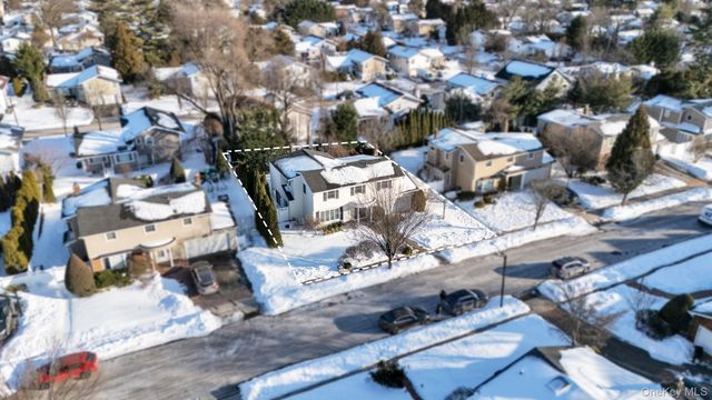 20 Sagamore Way S, Jericho, NY 11753