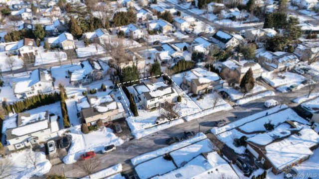 20 Sagamore Way S, Jericho, NY 11753