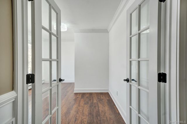 20 Sagamore Way S, Jericho, NY 11753