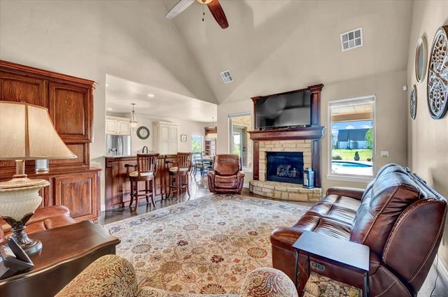 1582 High Ridge Drive, Blanchard, OK 73010