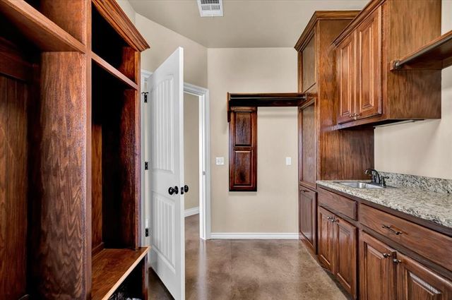 1582 High Ridge Drive, Blanchard, OK 73010