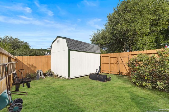 25735 Green River Dr., San Antonio, TX 78260