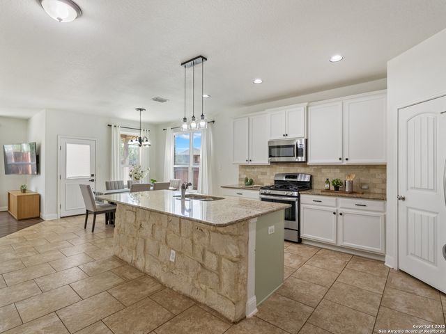 22438 Akin Fawn, San Antonio, TX 78261