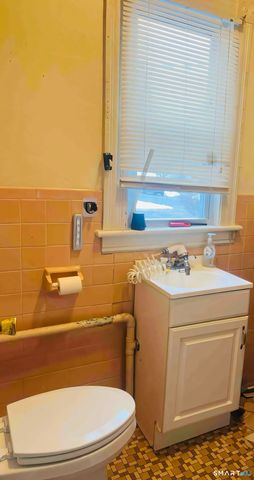 10 Graham Street, Stratford, CT 06615