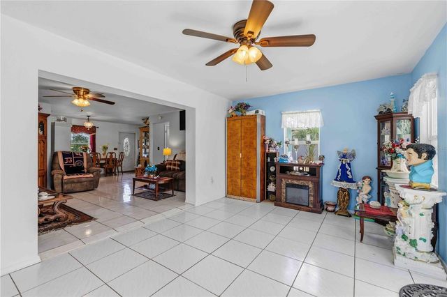 7221 8TH AVENUE LOOP W, Bradenton, FL 34209