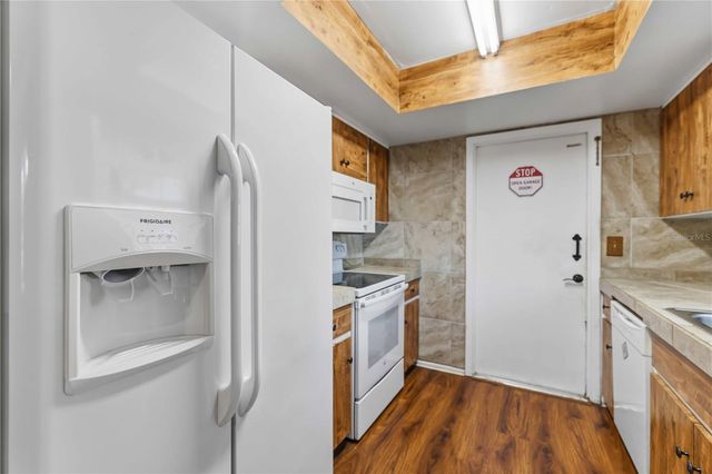 7221 8TH AVENUE LOOP W, Bradenton, FL 34209
