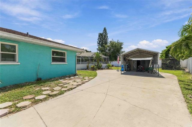 7221 8TH AVENUE LOOP W, Bradenton, FL 34209