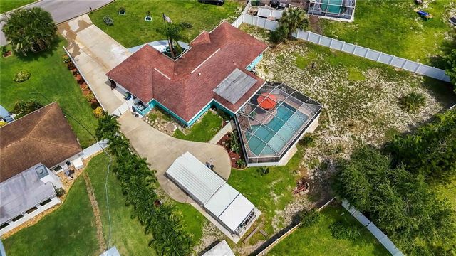 7221 8TH AVENUE LOOP W, Bradenton, FL 34209