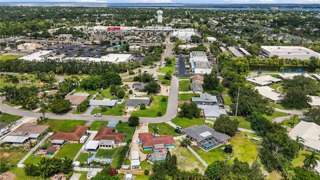 7221 8TH AVENUE LOOP W, Bradenton, FL 34209