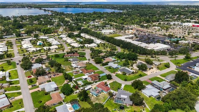 7221 8TH AVENUE LOOP W, Bradenton, FL 34209