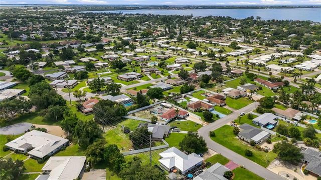 7221 8TH AVENUE LOOP W, Bradenton, FL 34209