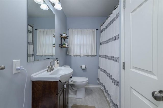 511 N 142nd Street, Bonner Springs, KS 66102