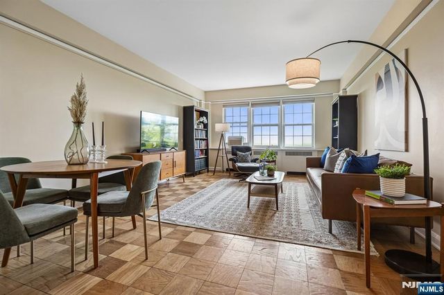 10 Crestmont Road 5J, Montclair, NJ 07042