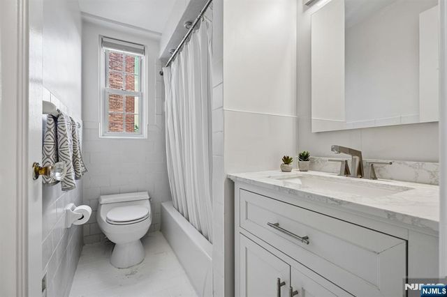 10 Crestmont Road 5J, Montclair, NJ 07042