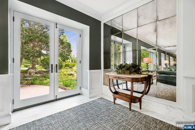 10 Crestmont Road 5J, Montclair, NJ 07042