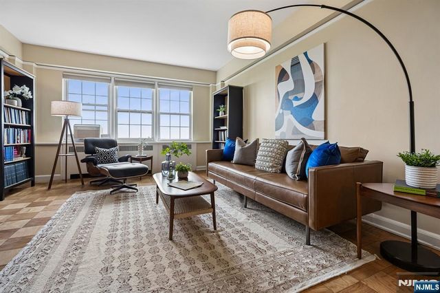 10 Crestmont Road 5J, Montclair, NJ 07042