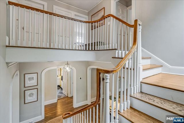 31 The Fairway, Montclair, NJ 07043