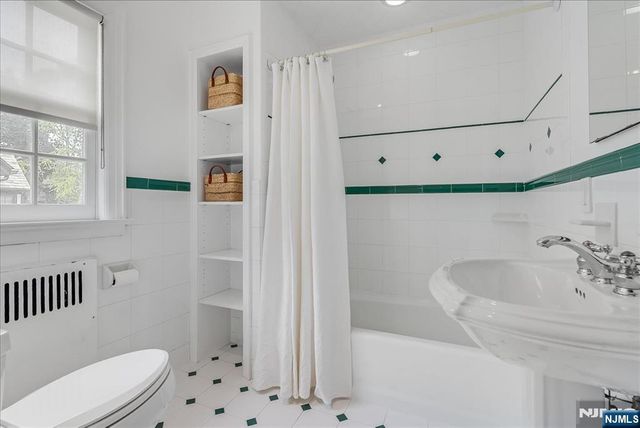 31 The Fairway, Montclair, NJ 07043