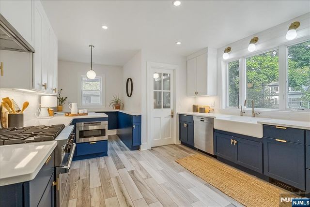 31 The Fairway, Montclair, NJ 07043