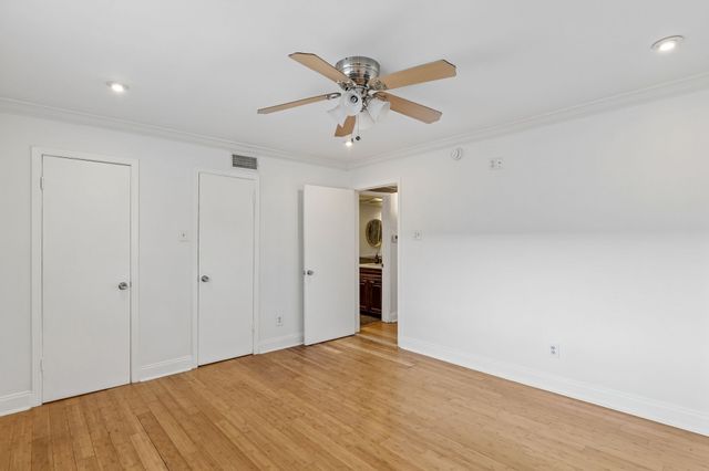 10240 Regal Oaks Drive B, Dallas, TX 75230