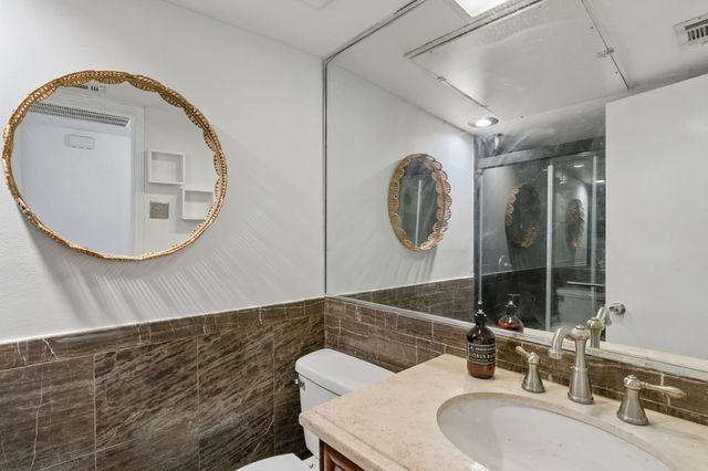 10240 Regal Oaks Drive B, Dallas, TX 75230