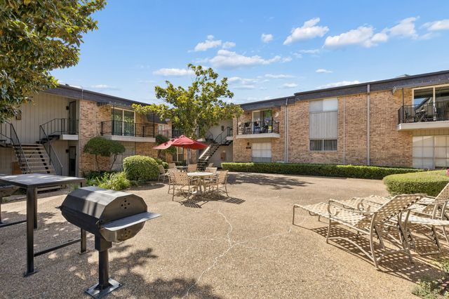 10240 Regal Oaks Drive B, Dallas, TX 75230