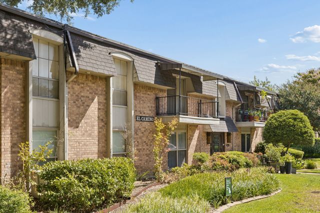 10240 Regal Oaks Drive B, Dallas, TX 75230