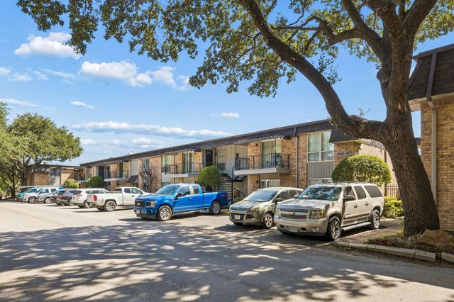 10240 Regal Oaks Drive B, Dallas, TX 75230