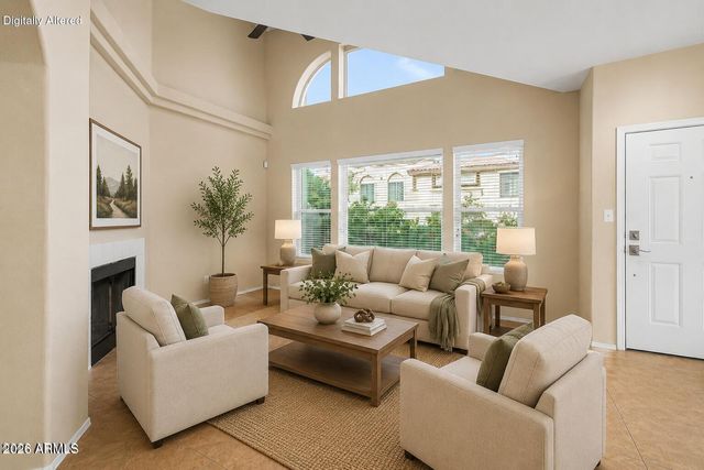 10249 N 12TH Place 2, Phoenix, AZ 85020