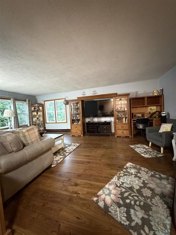12215 Leonard Road, Nunica, MI 49448