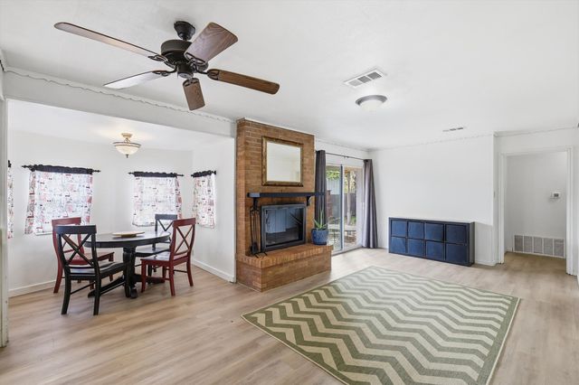 612 N 10th Street, Sanger, TX 76266